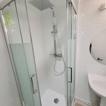 Family Flat Stade De France Airport Cdg Le Bourget 